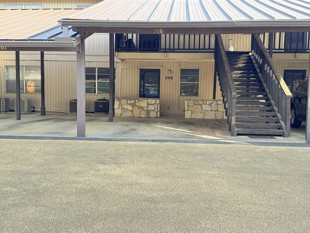 1210 Hi Stirrup #206 #UNIT 206 Horseshoe Bay, TX 78657