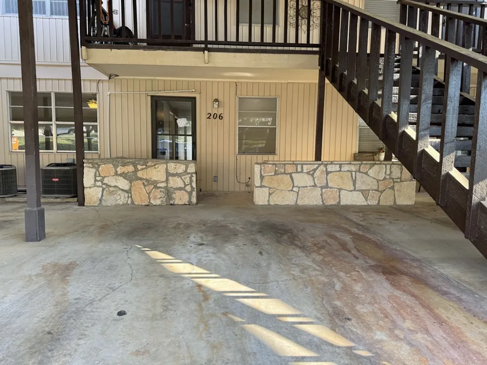 1210 Hi Stirrup #206 #UNIT 206 Horseshoe Bay, TX 78657