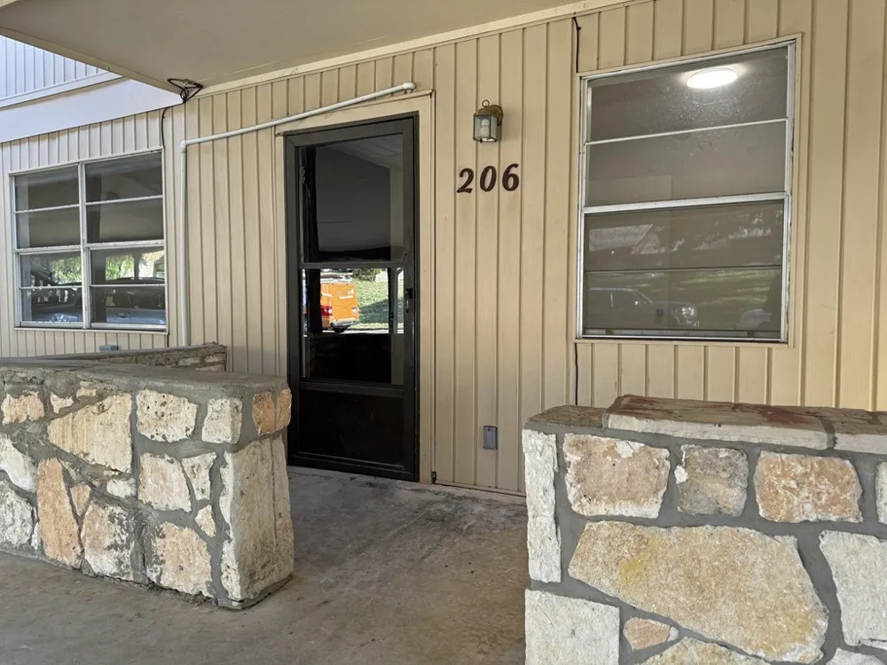 1210 Hi Stirrup #206 #UNIT 206 Horseshoe Bay, TX 78657