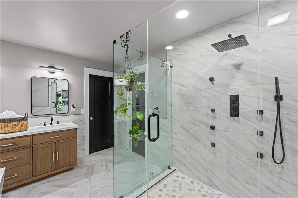 4358 Inverary Walk NE Roswell, GA 30075