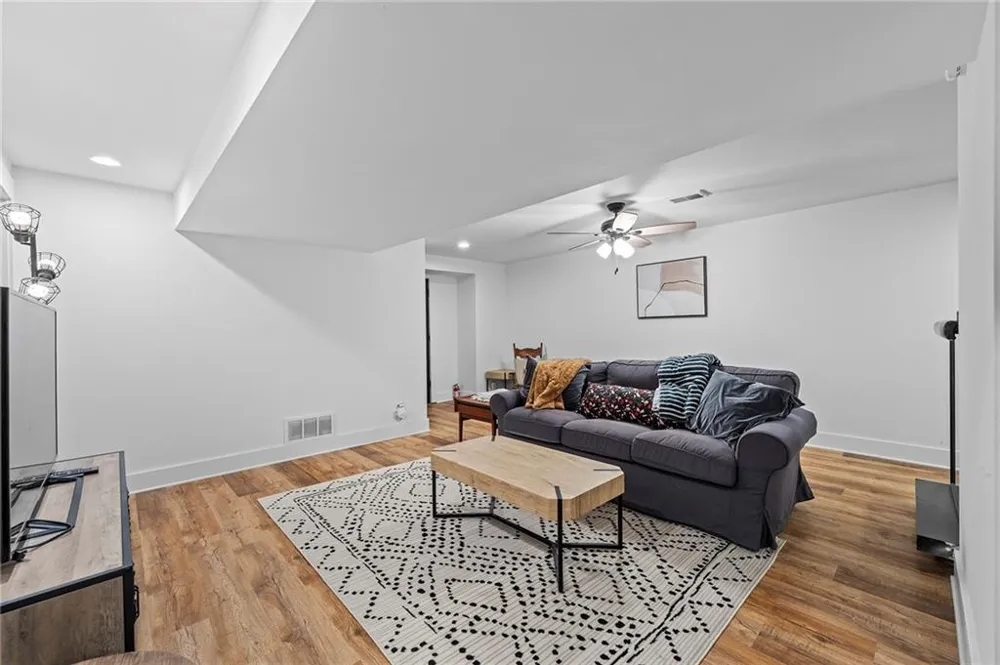 4358 Inverary Walk NE Roswell, GA 30075
