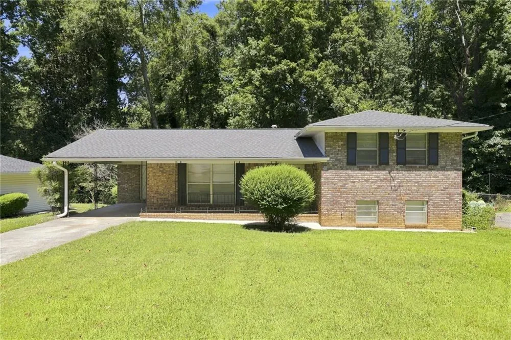 2909 Briarwood Boulevard East Point, GA 30344