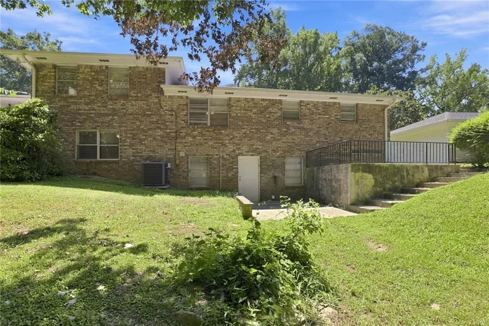 2909 Briarwood Boulevard East Point, GA 30344