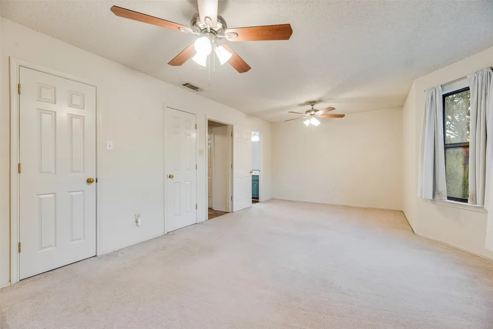 2816 Harvest Lake Drive Irving, TX 75060