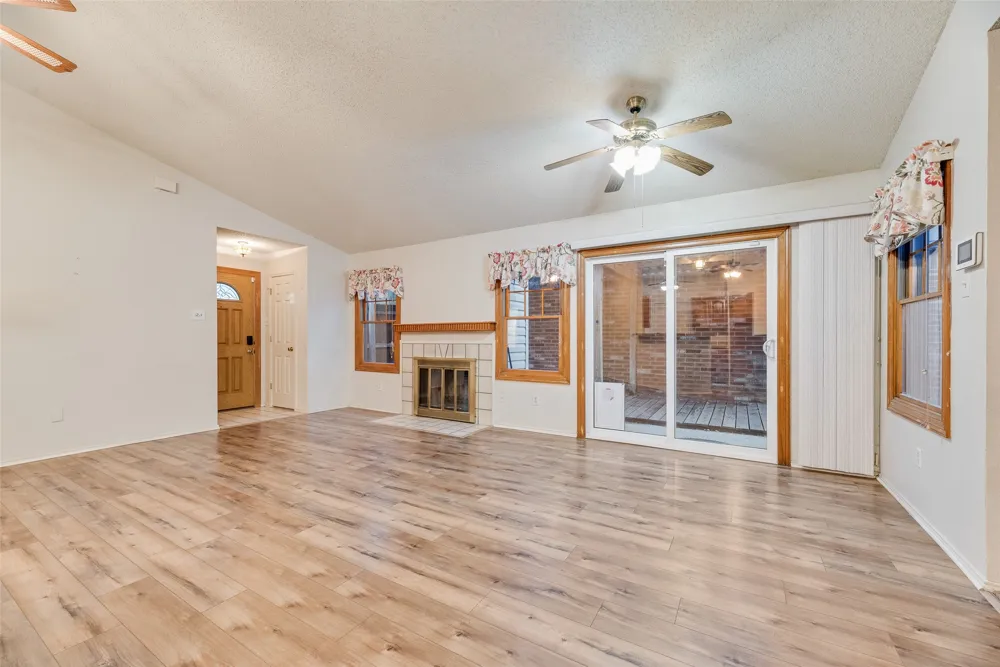 2816 Harvest Lake Drive Irving, TX 75060