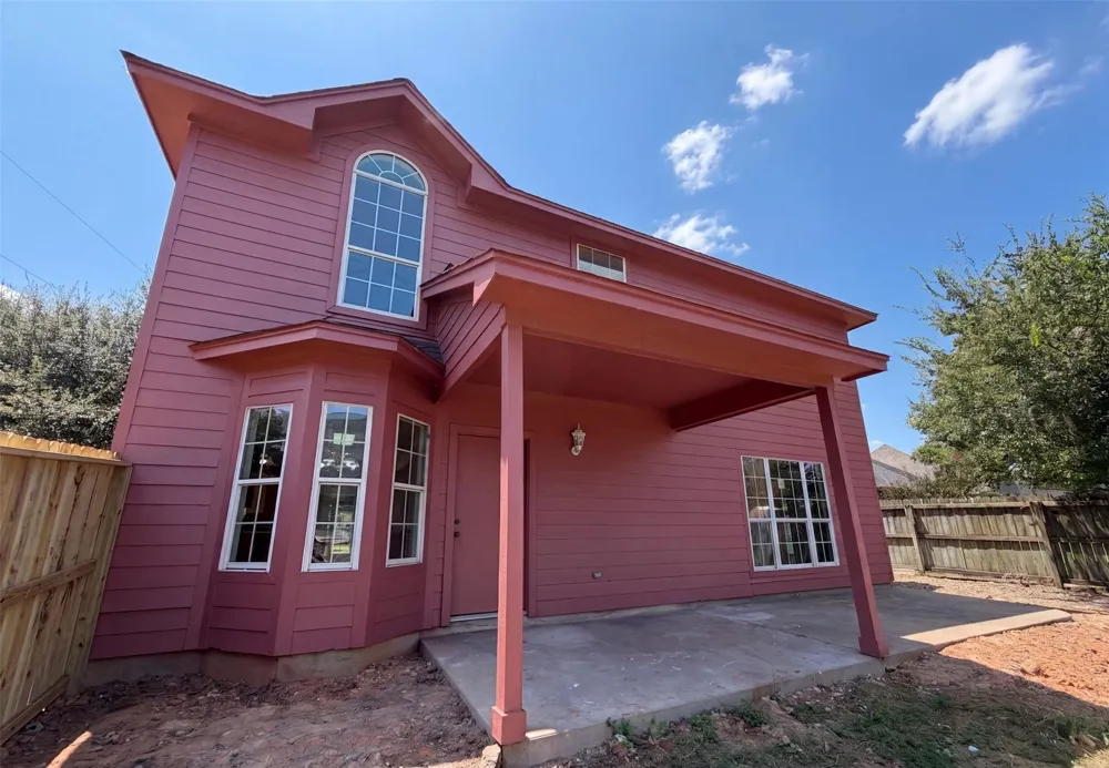 107 S Creek Drive Bellville, TX 77418