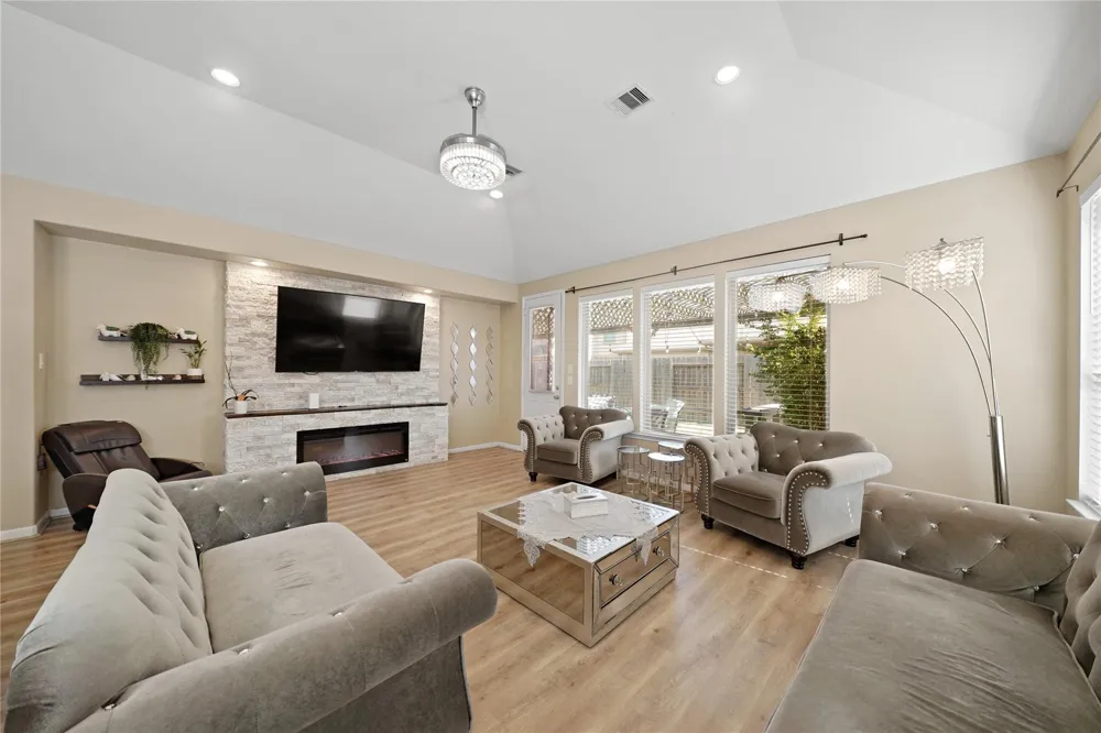 11022 Jacob Crossing Drive Richmond, TX 77406
