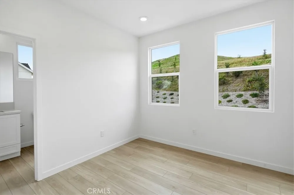 27308 Bear Creek Lane Valencia, CA 91381
