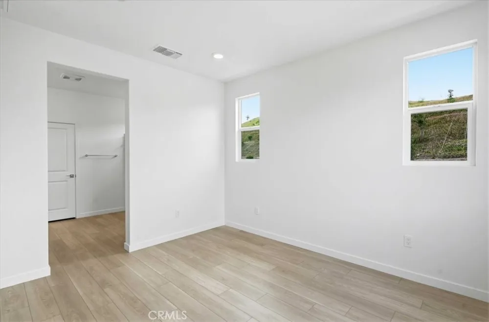 27308 Bear Creek Lane Valencia, CA 91381