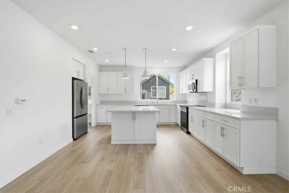 27308 Bear Creek Lane Valencia, CA 91381