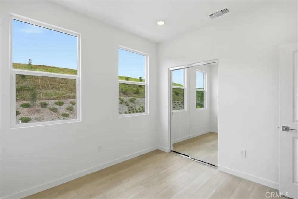 27308 Bear Creek Lane Valencia, CA 91381