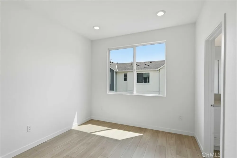 27308 Bear Creek Lane Valencia, CA 91381
