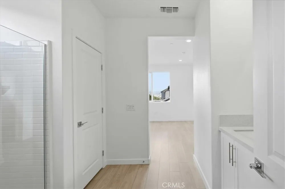27308 Bear Creek Lane Valencia, CA 91381
