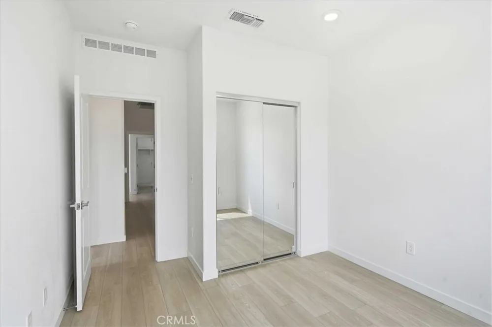 27308 Bear Creek Lane Valencia, CA 91381