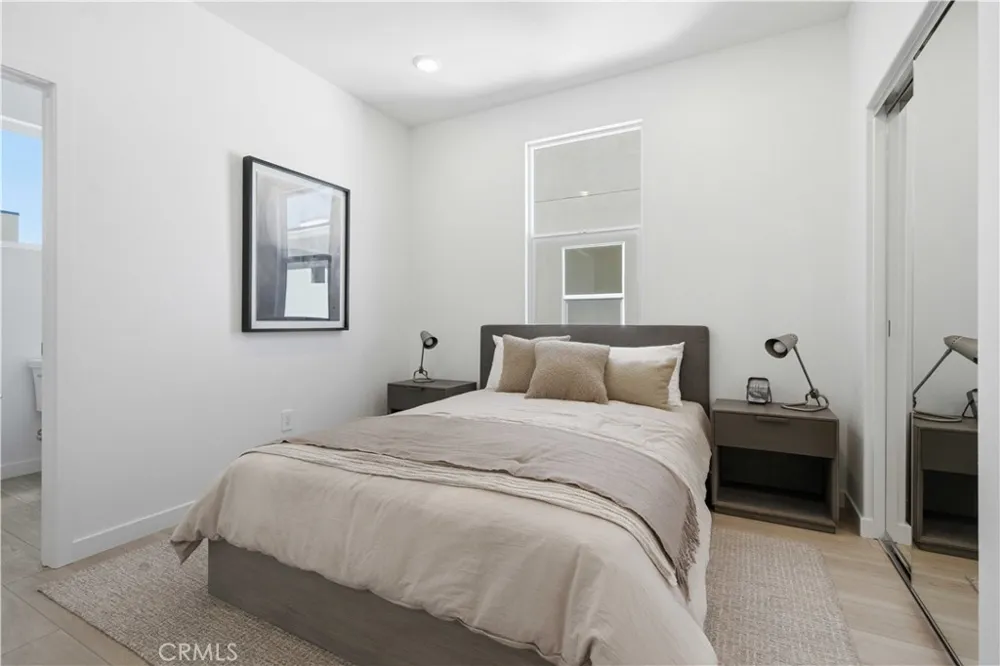 27308 Bear Creek Lane Valencia, CA 91381