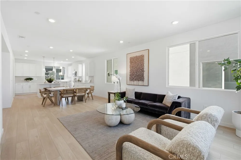 27308 Bear Creek Lane Valencia, CA 91381