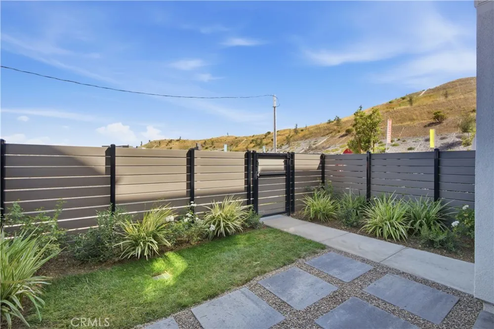 27308 Bear Creek Lane Valencia, CA 91381