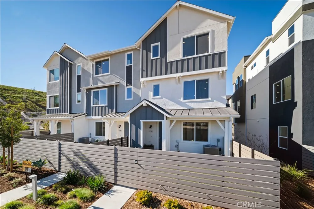 27308 Bear Creek Lane Valencia, CA 91381