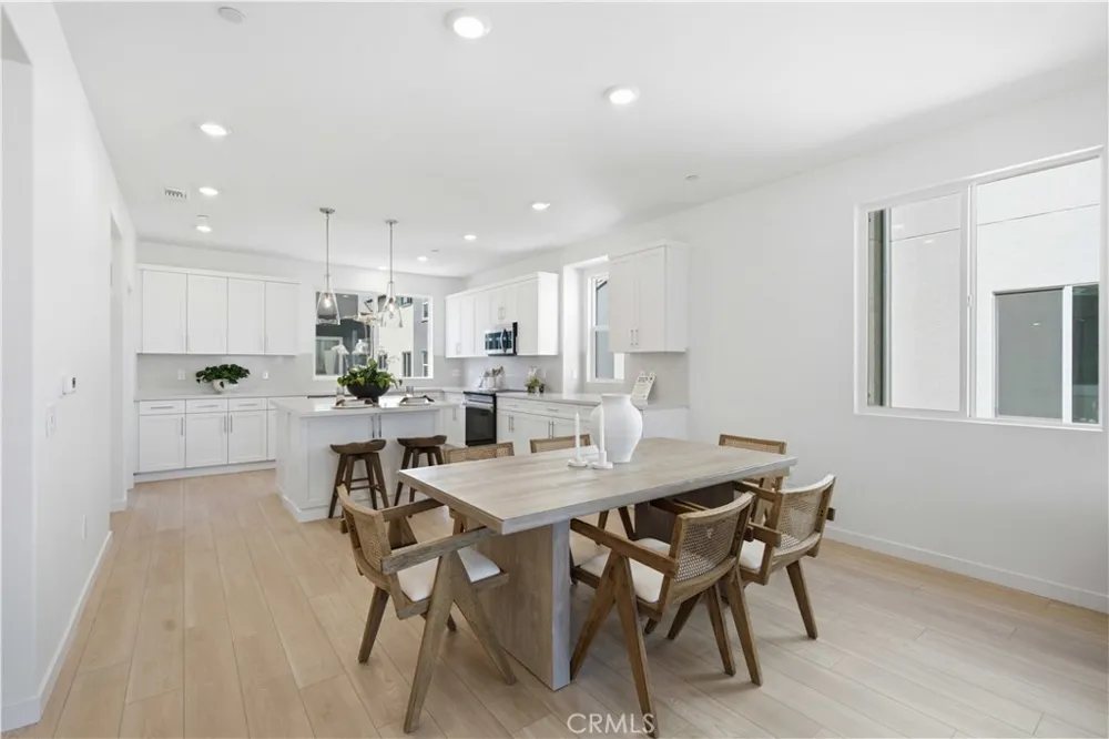 27308 Bear Creek Lane Valencia, CA 91381