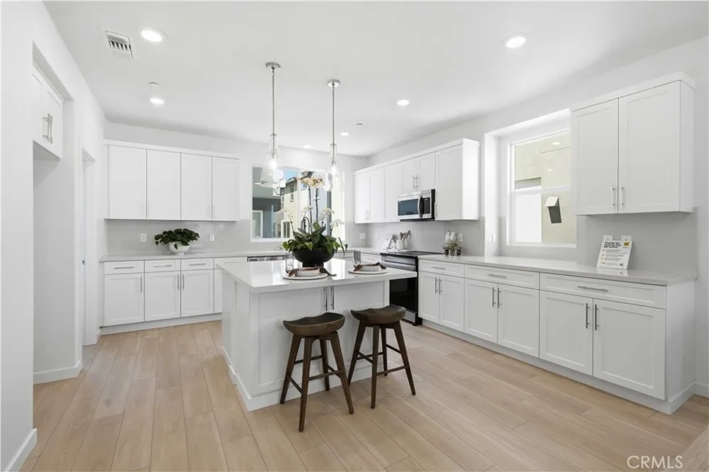 27308 Bear Creek Lane Valencia, CA 91381