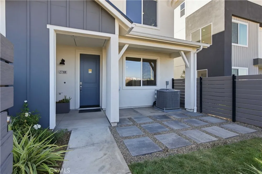 27308 Bear Creek Lane Valencia, CA 91381