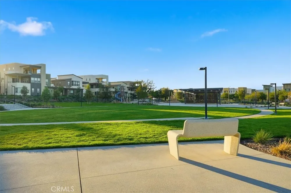27308 Bear Creek Lane Valencia, CA 91381