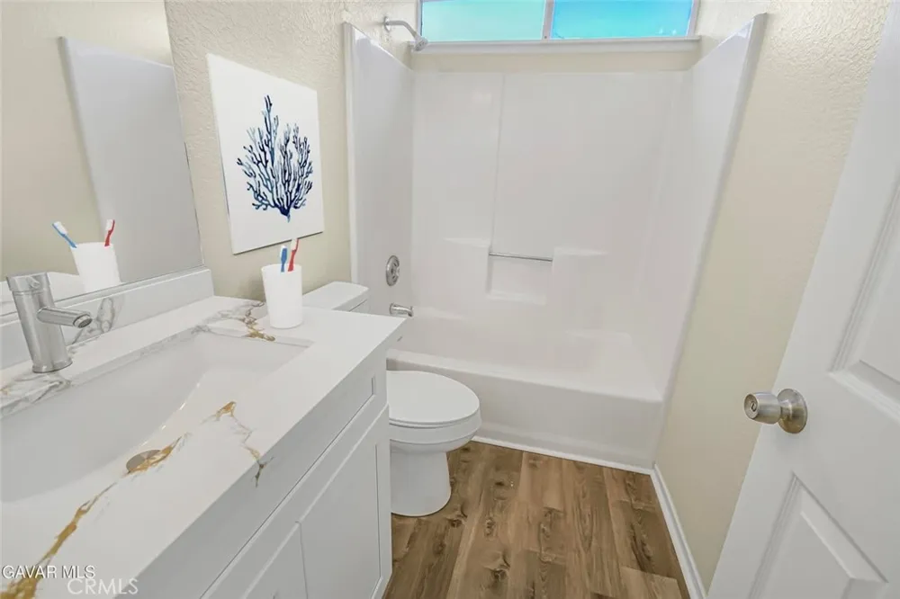 37324 97th Street East Littlerock, CA 93543