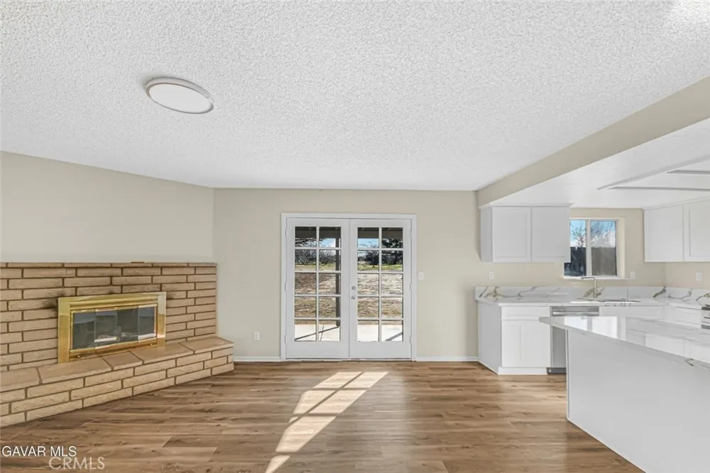 37324 97th Street East Littlerock, CA 93543