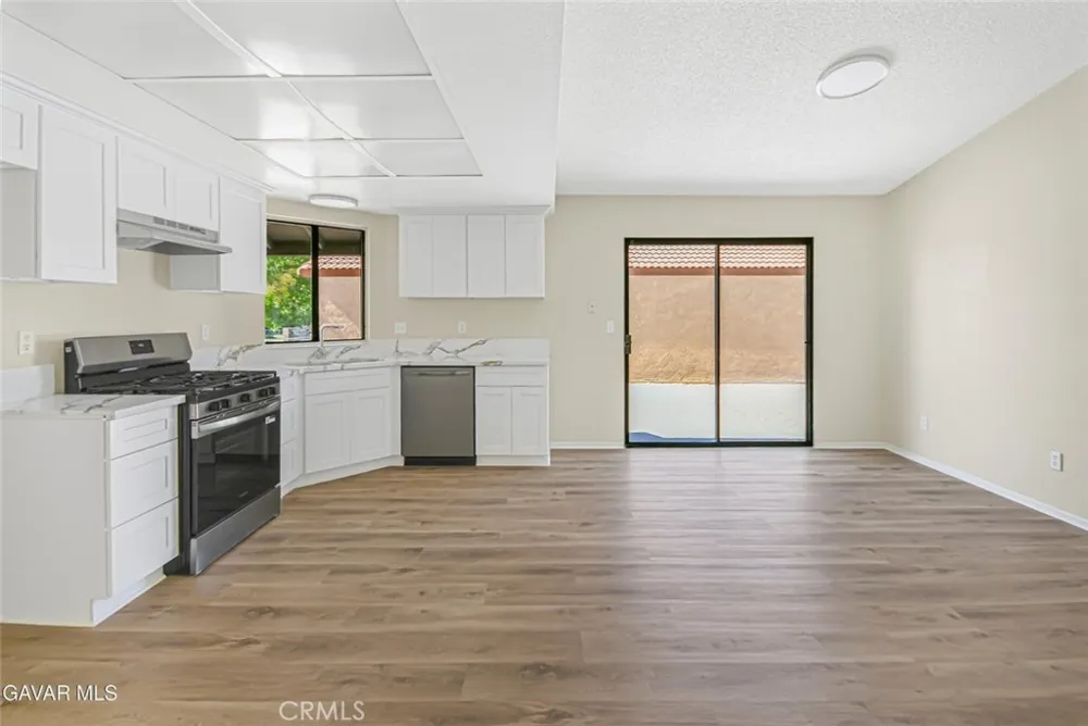 37456 Lilacview Avenue Palmdale, CA 93550