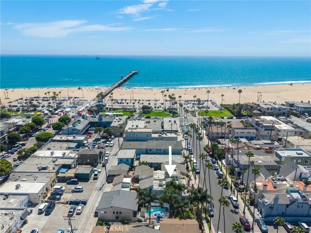 126 8th Seal Beach, CA 90740