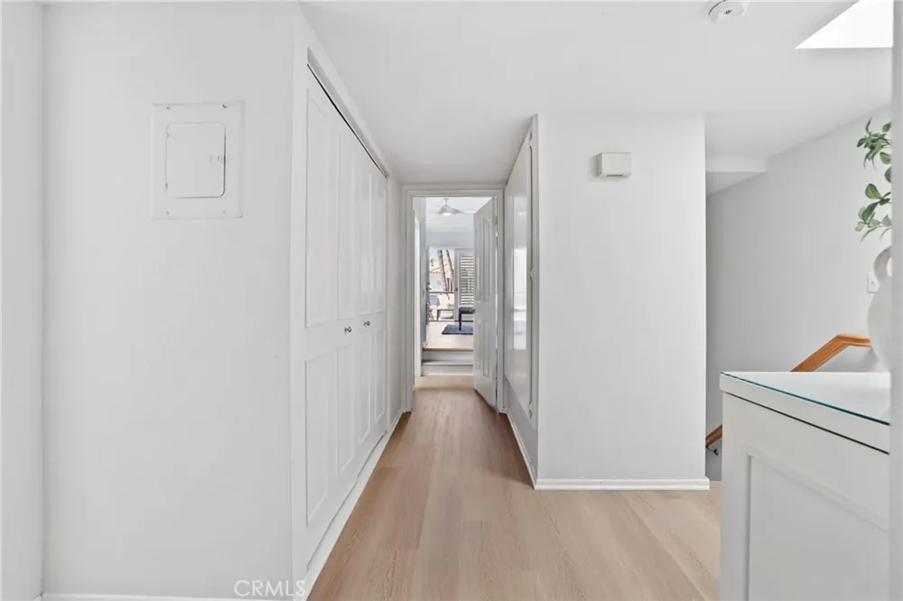 126 8th Seal Beach, CA 90740