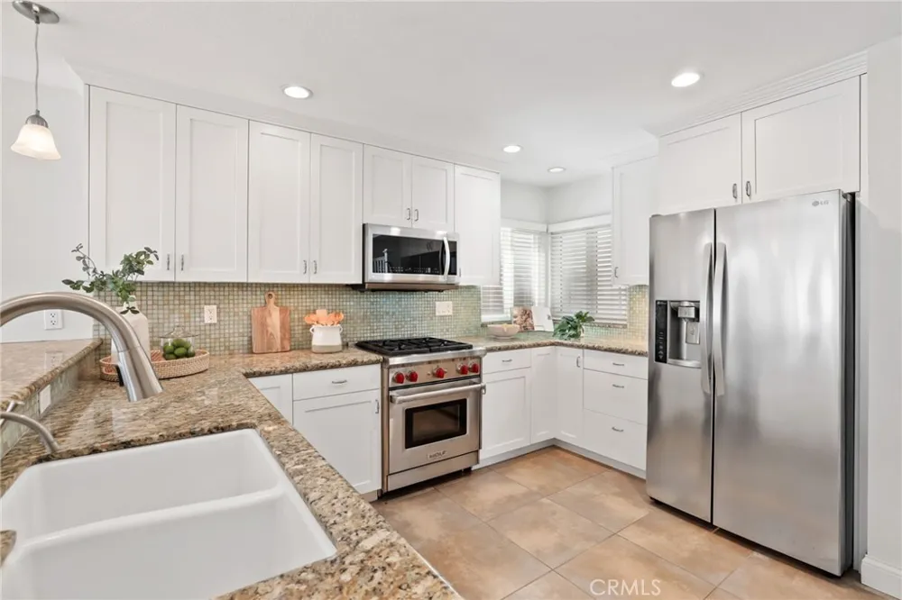 126 8th Seal Beach, CA 90740