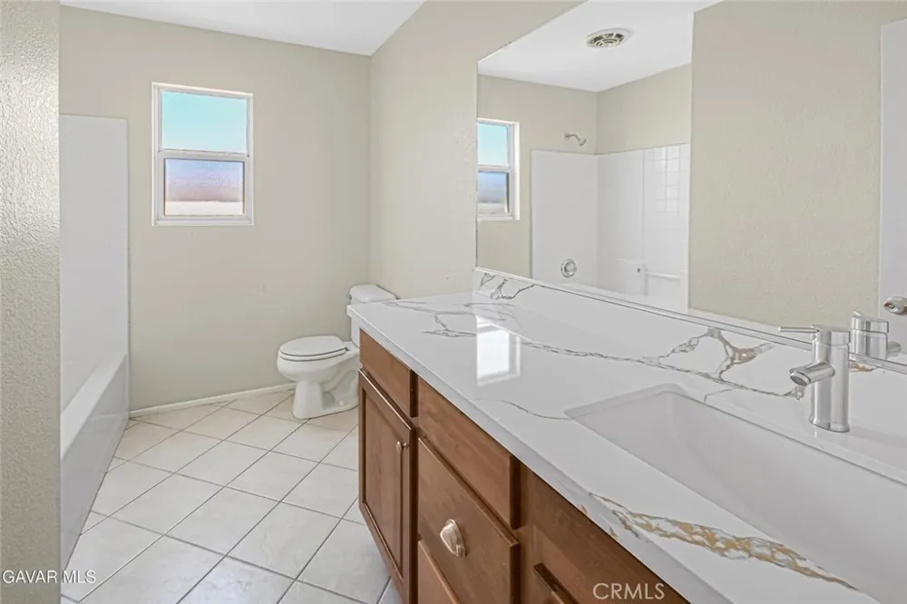 2116 Knollwood Court Court Rosamond, CA 93560
