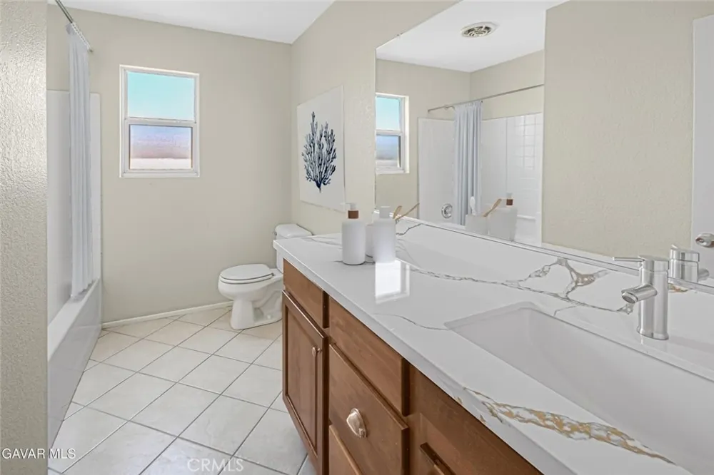 2116 Knollwood Court Court Rosamond, CA 93560