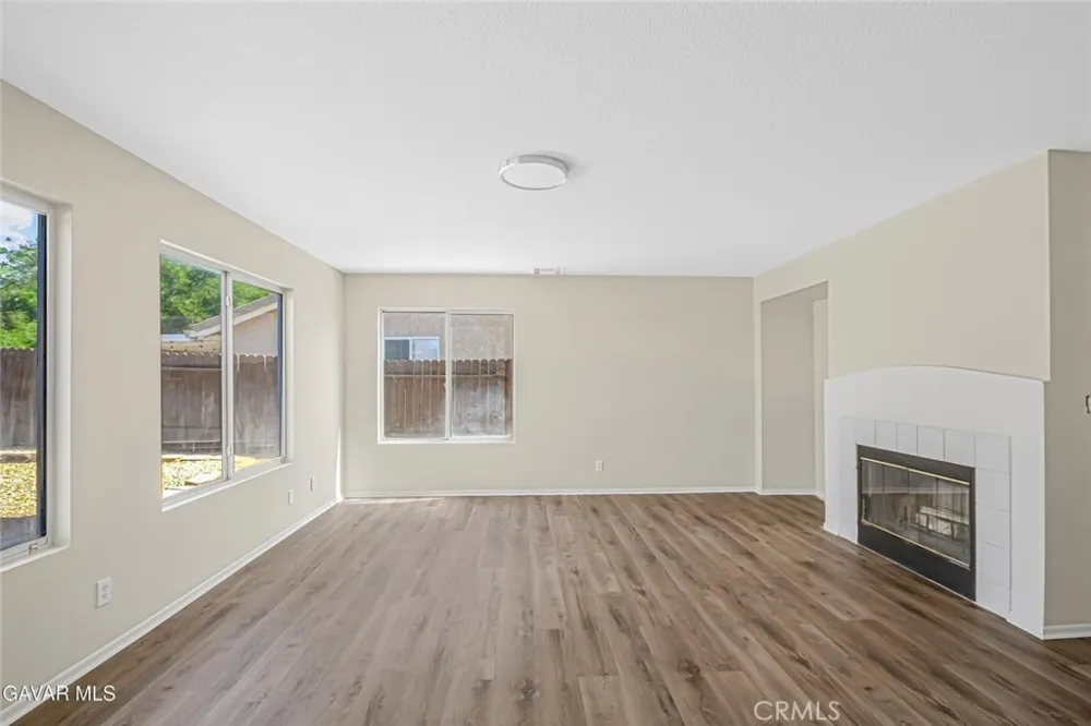 2116 Knollwood Court Court Rosamond, CA 93560