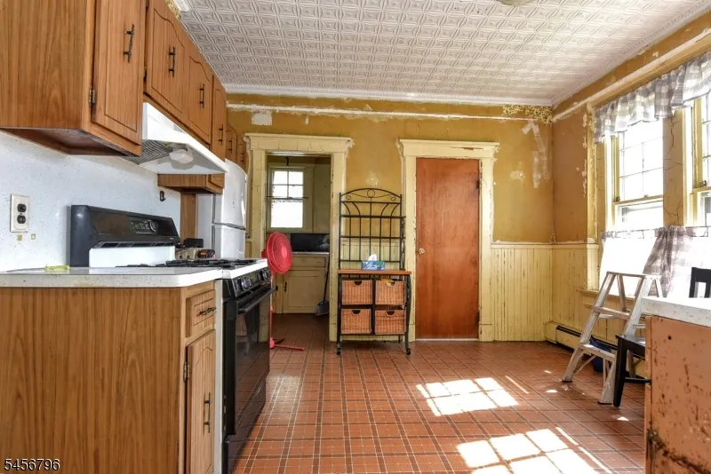 80 N 14Th St Prospect Park, NJ 07508
