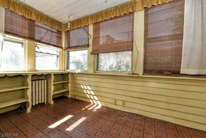 80 N 14Th St Prospect Park, NJ 07508