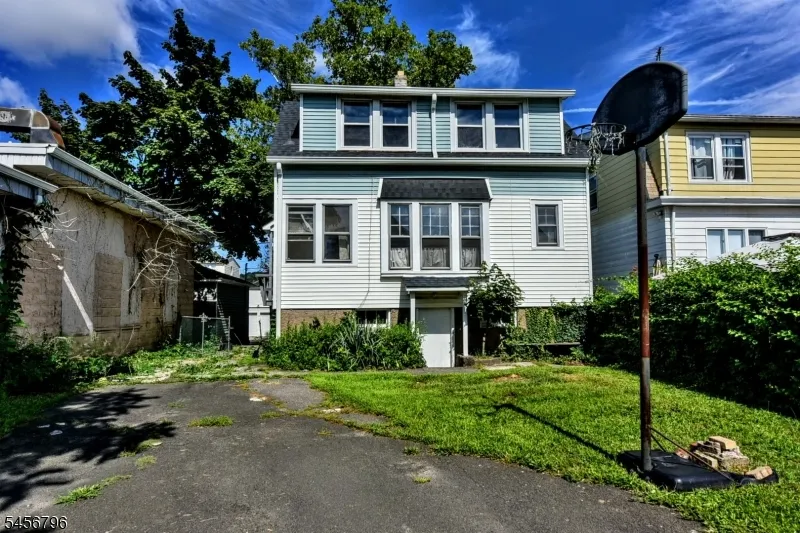 80 N 14Th St Prospect Park, NJ 07508