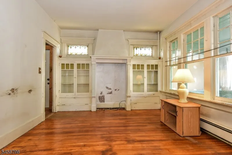 80 N 14Th St Prospect Park, NJ 07508