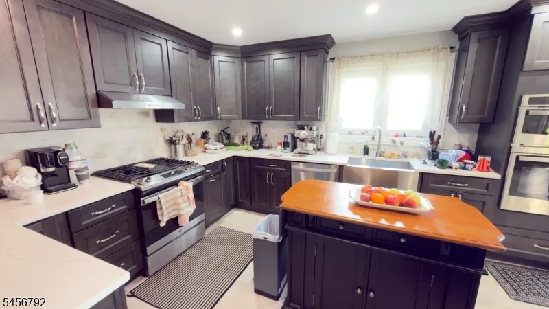 170 Mount Pleasant Ave Wallington, NJ 07057