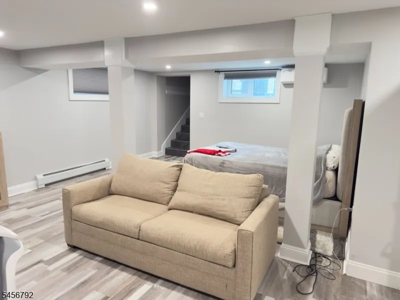 170 Mount Pleasant Ave Wallington, NJ 07057