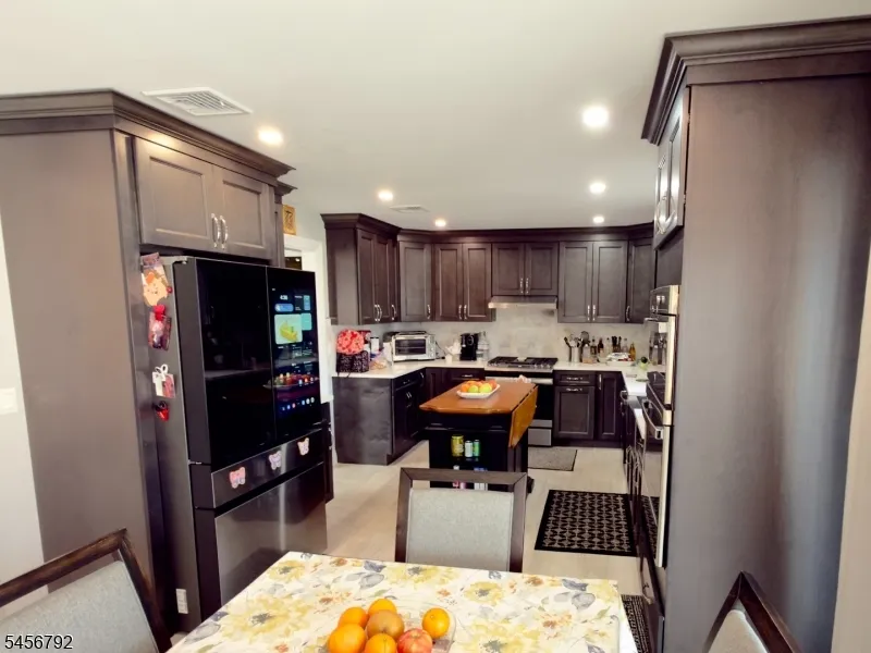 170 Mount Pleasant Ave Wallington, NJ 07057