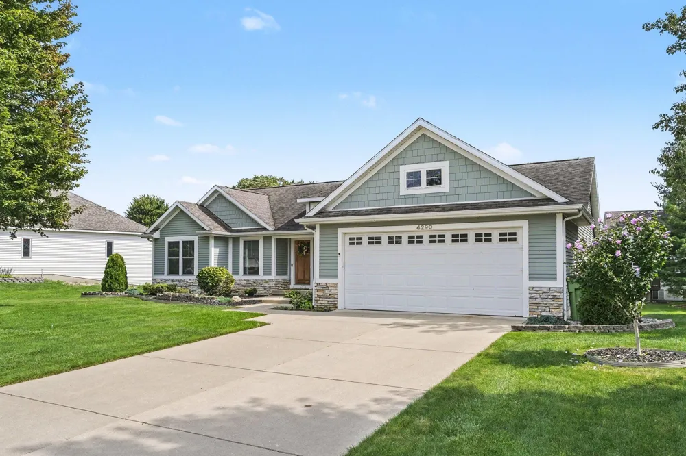 4290 Oak Meadow Drive Hudsonville, MI 49426