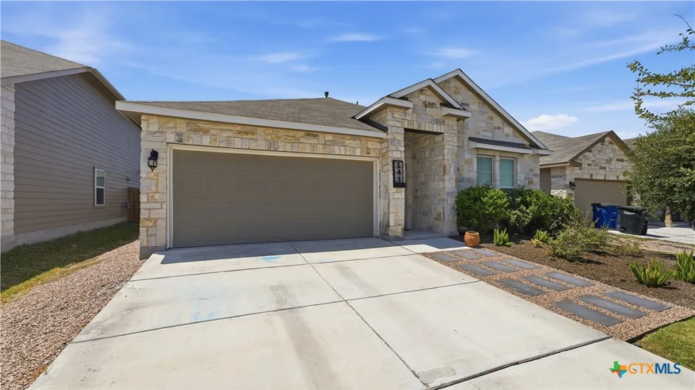 541 Blue Stem Road New Braunfels, TX 78130