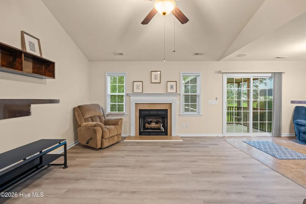 122 Silver Queen Lane Richlands, NC 28574