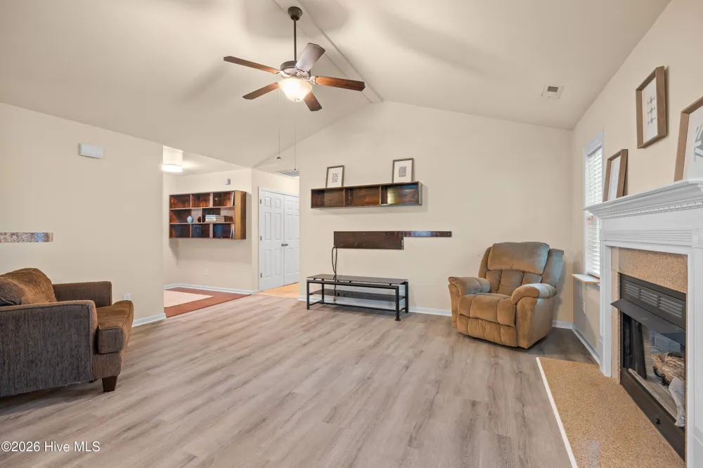 122 Silver Queen Lane Richlands, NC 28574