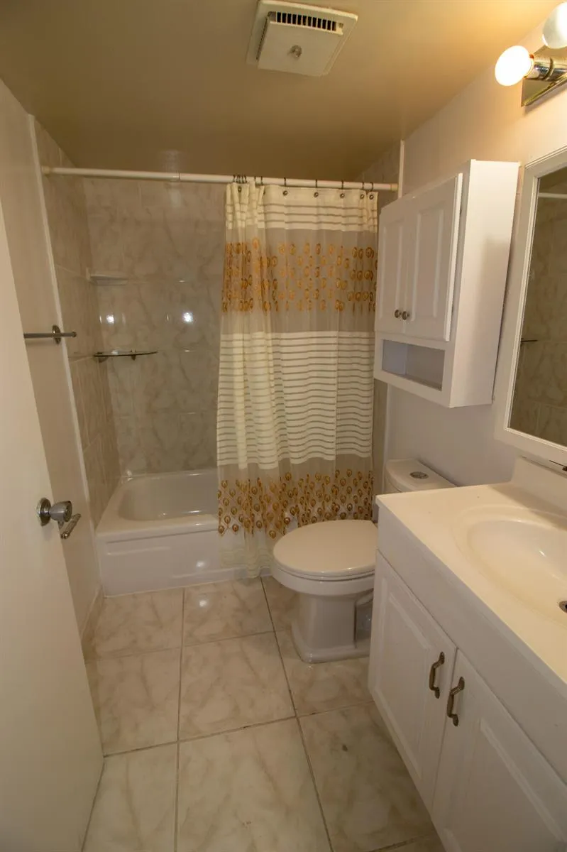 1040 NW 80TH AVENUE #203 Margate, FL 33063
