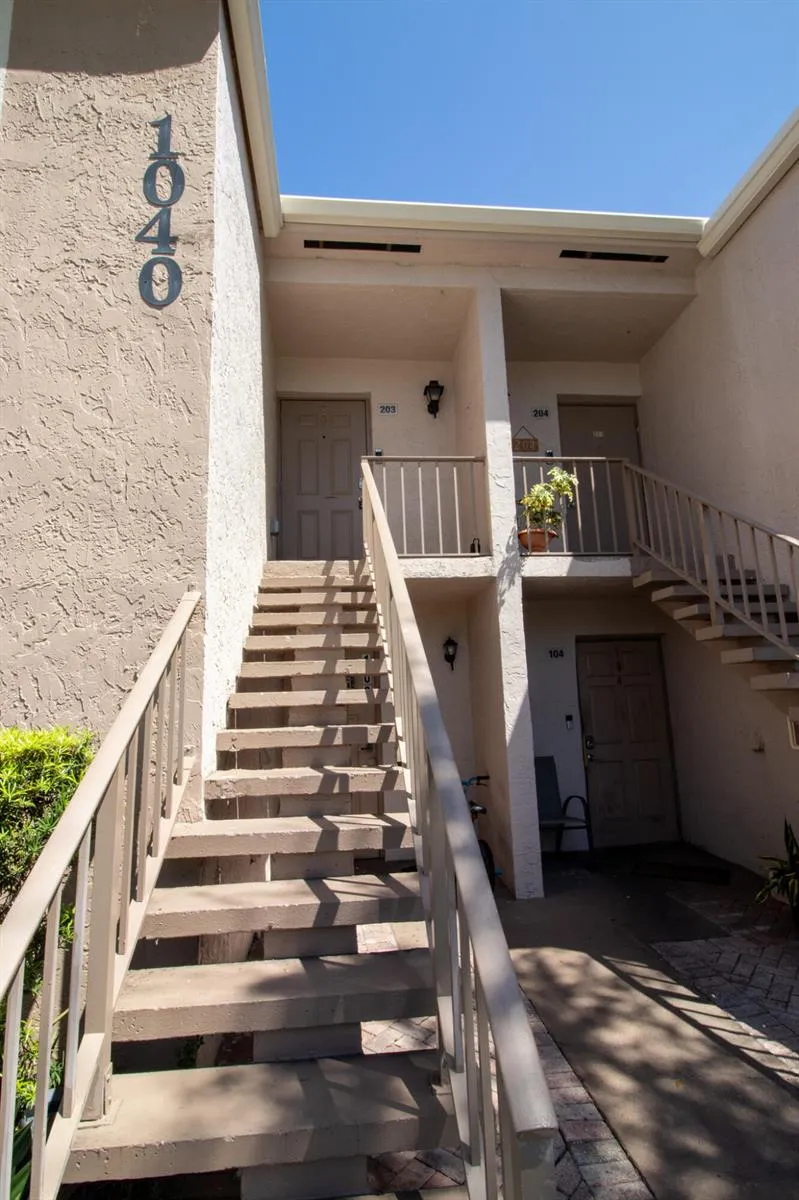 1040 NW 80TH AVENUE #203 Margate, FL 33063