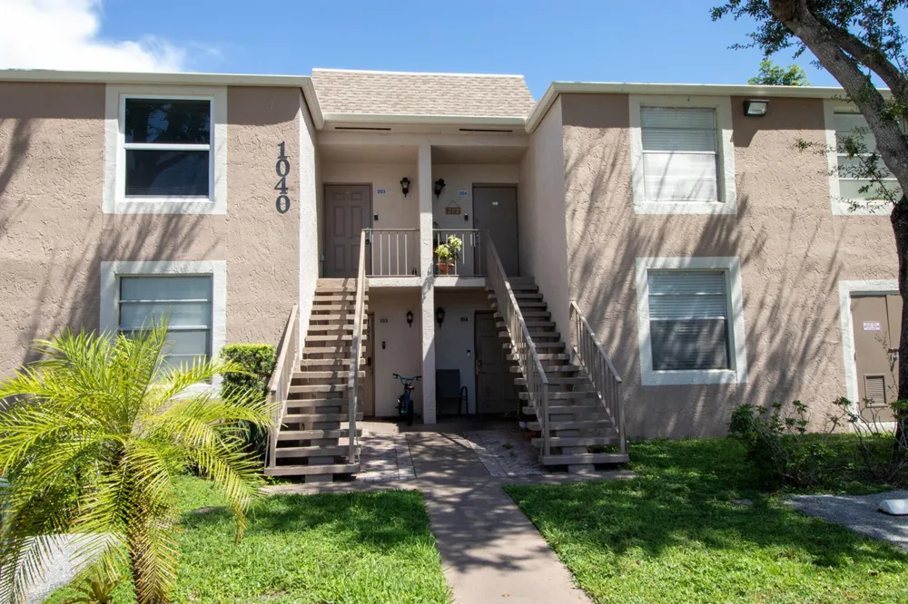 1040 NW 80TH AVENUE #203 Margate, FL 33063
