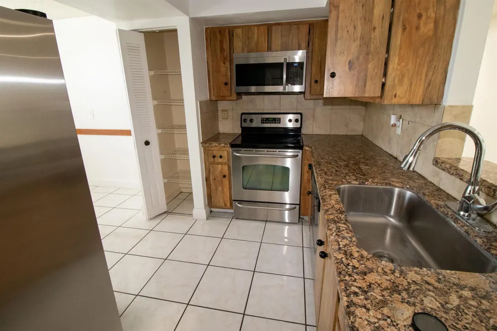 1040 NW 80TH AVENUE #203 Margate, FL 33063